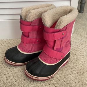 Sorel girls pink snow boots.  Size 11